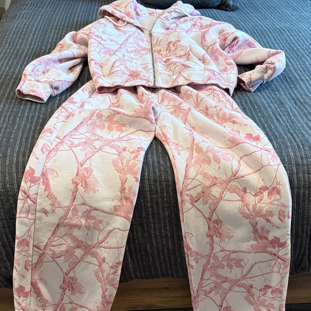 Abercrombie & Fitch Sunday Fleece Set